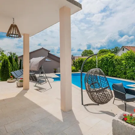 Stunning In With Sauna