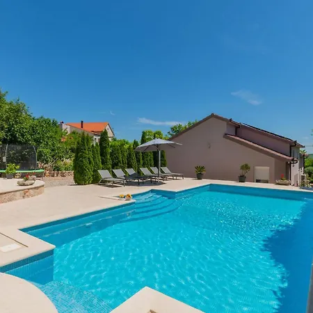 Stunning In With Sauna * Krivodol