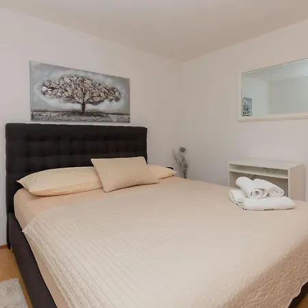 Stunning In With Sauna Ferienhaus